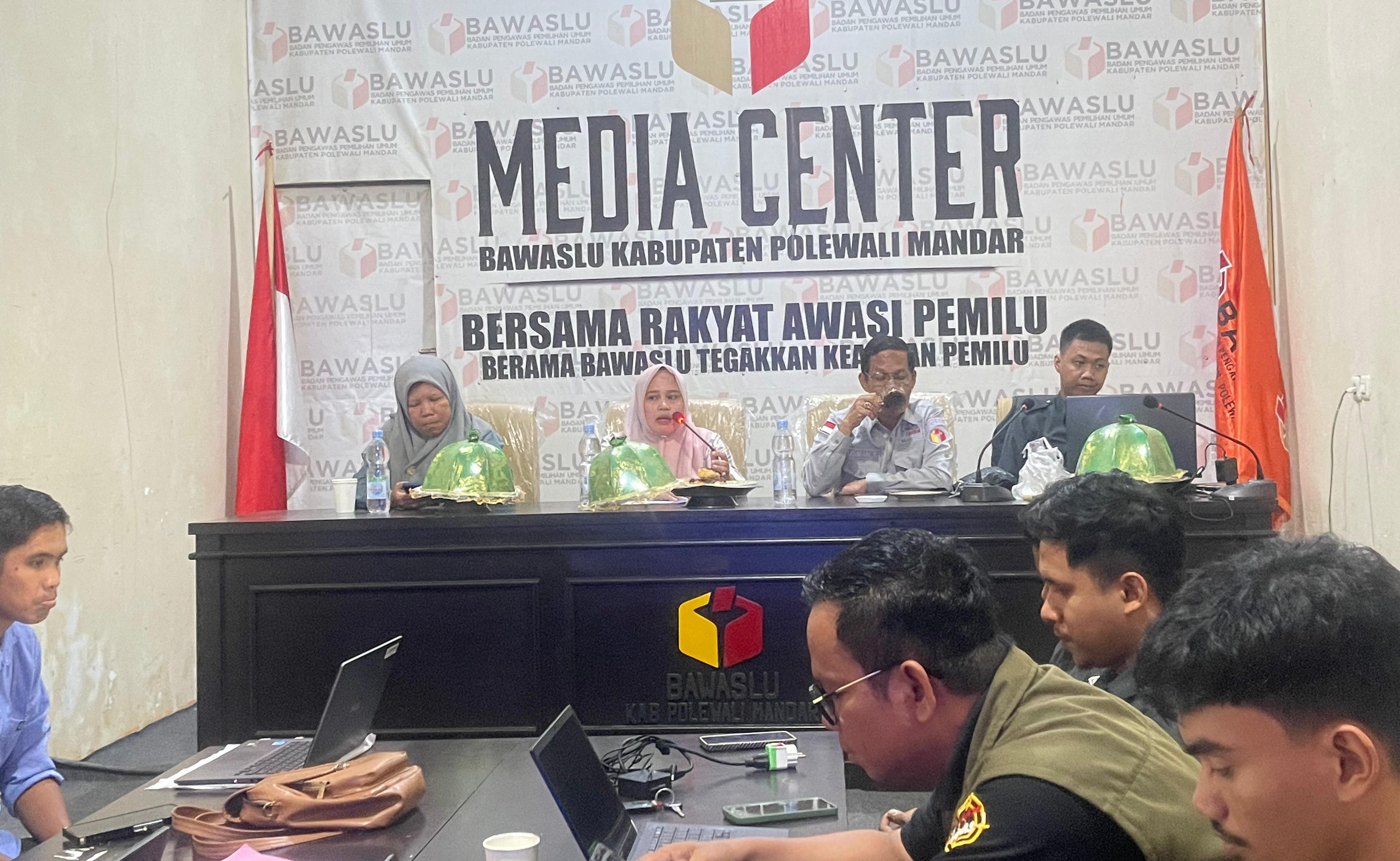 Rakor Pengelolaan Data Pengawas Bawaslu Polewali Mandar