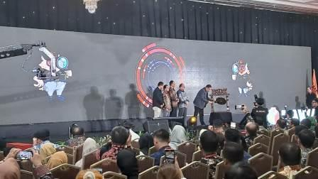 Herwin JH Malonda Membuka