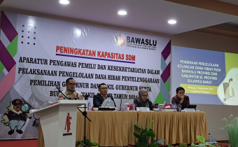 Acara peningkatan kapasitas sumber daya manusia aparatur pengawas pengelolaan dana hibah penyelenggaraan Pemilihan Gubernur dan Wakil Gubernur serta Bupati dan Wakil Bupati Tahun 2024, disalah satu hotel di Mamuju, Kamis 5 September 2024